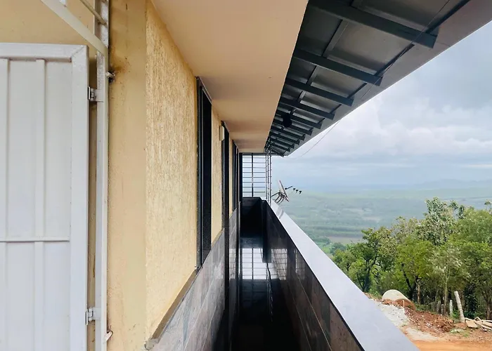 Rashi Z View Estate Stay