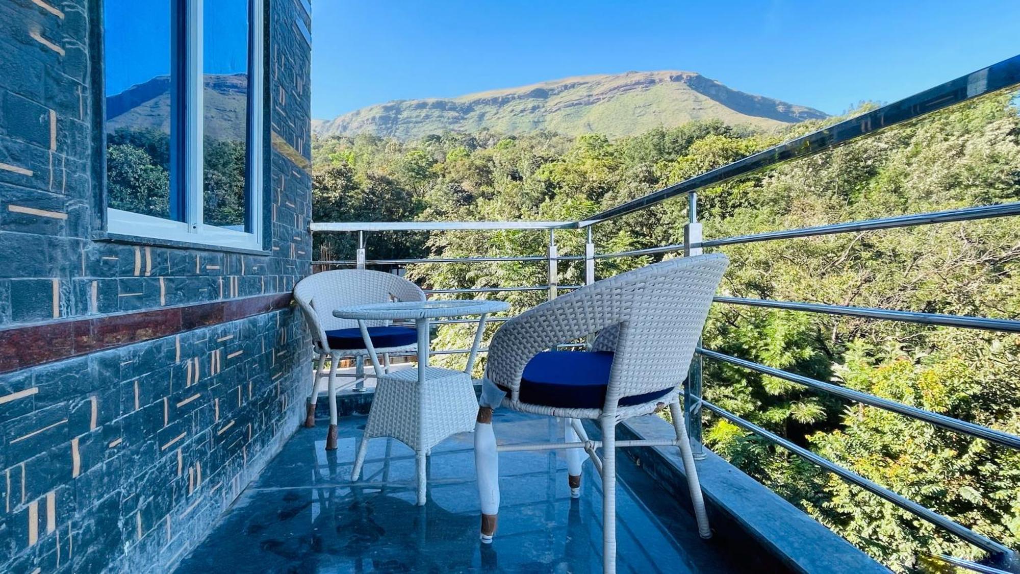 Rashi Z View Estate Homestay